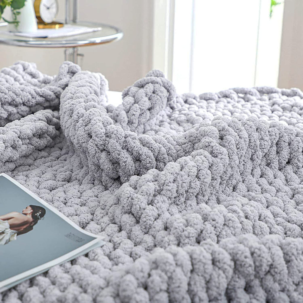 chunky-knit-throw-blanket-ultra-soft-cosy-cable-knit-texture-img2.jpg