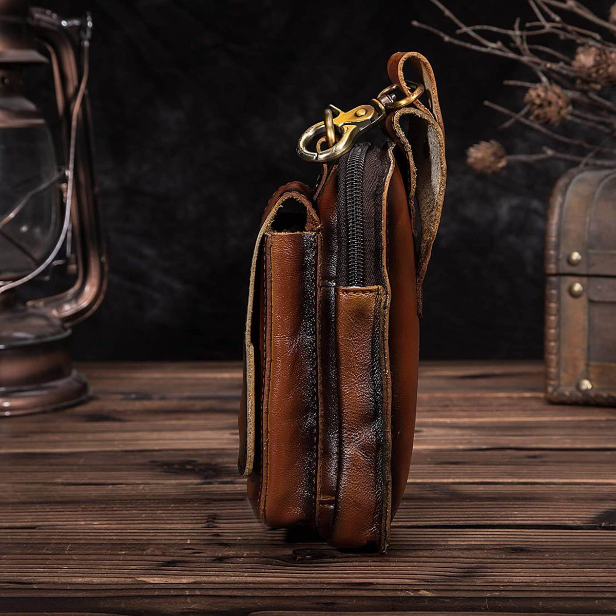 compact-leather-waist-pack-for-everyday-carry-adjustable-strap-img8.jpg