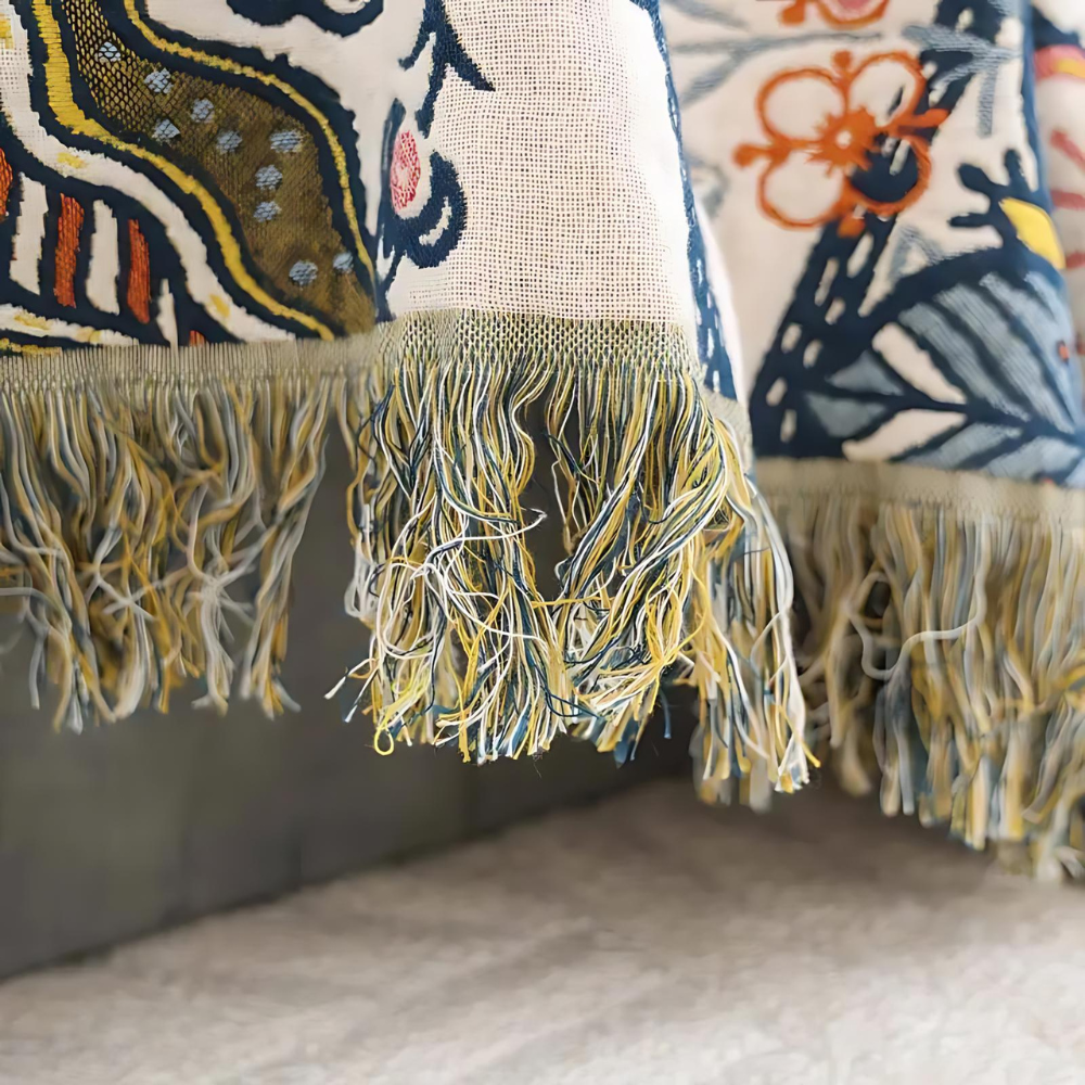 cotton-floral-throw-blanket-reversible-jacquard-tassel-detail-img4.png
