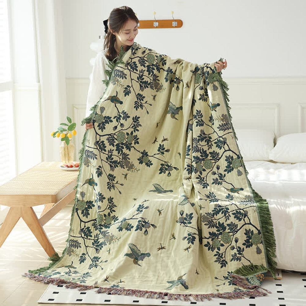 cotton-gauze-blanket-jacquard-pattern-tasseled-ultra-soft-img2.jpg