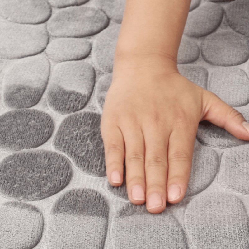curved-non-slip-bath-mat-for-bathroom-quick-dry-ergonomic-design-img3.png