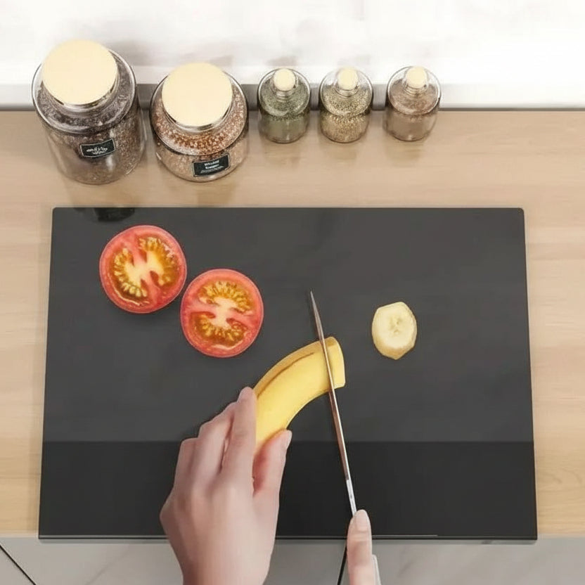cuttura-acrylic-cutting-board-with-protective-lip-img4.jpg