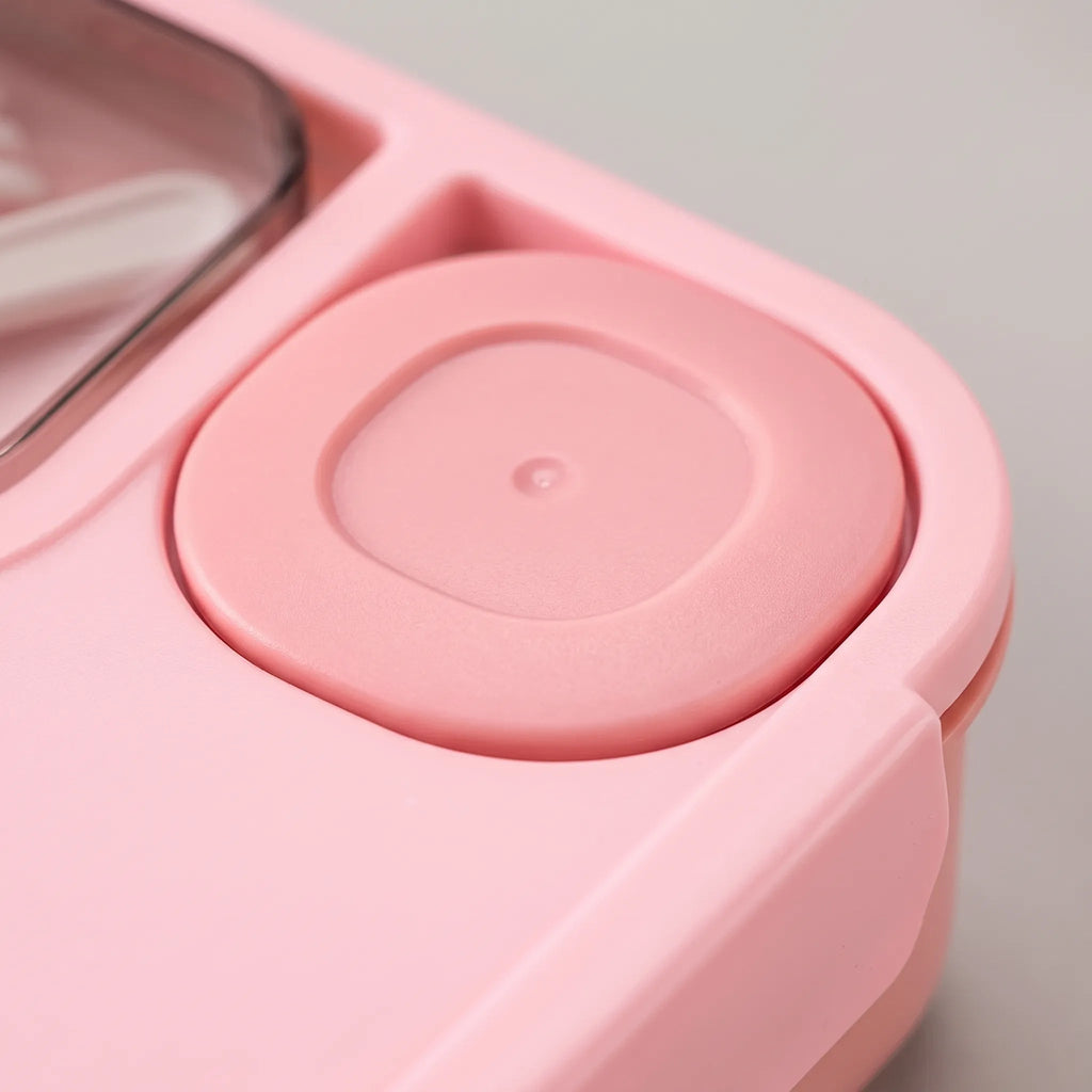divided-silicone-bento-box-with-snap-lock-lid-and-utensils-img3.webp