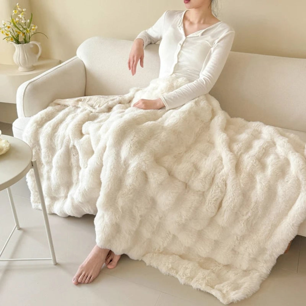 faux-fur-plush-throw-blanket-ultra-soft-double-layer-design-img1.jpg