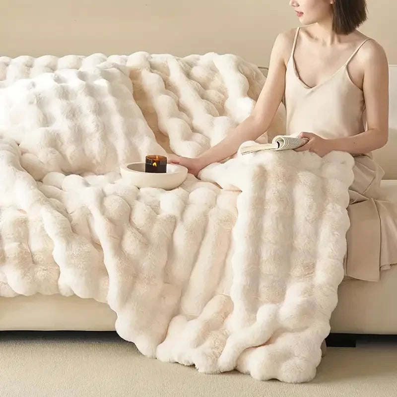 faux-rabbit-fur-throw-blanket-reversible-all-season-cosy-accent-img2.webp