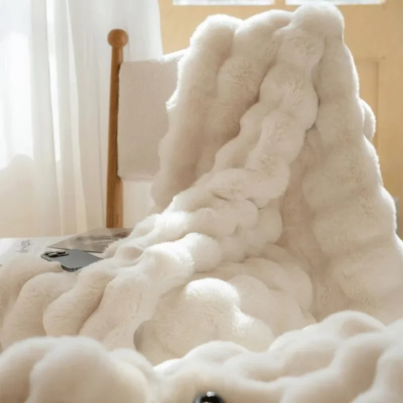 faux-rabbit-fur-throw-blanket-reversible-all-season-cosy-accent-img9.webp