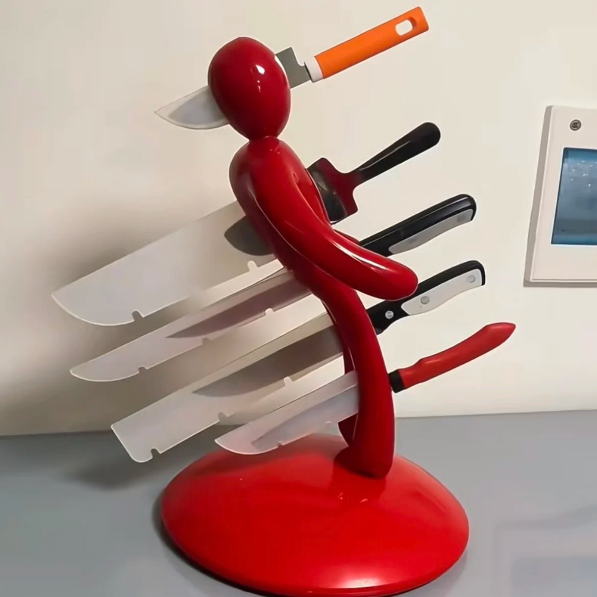 figuracut-artistic-human-shaped-knife-holder-for-elegant-work-surfaces-img3.jpg