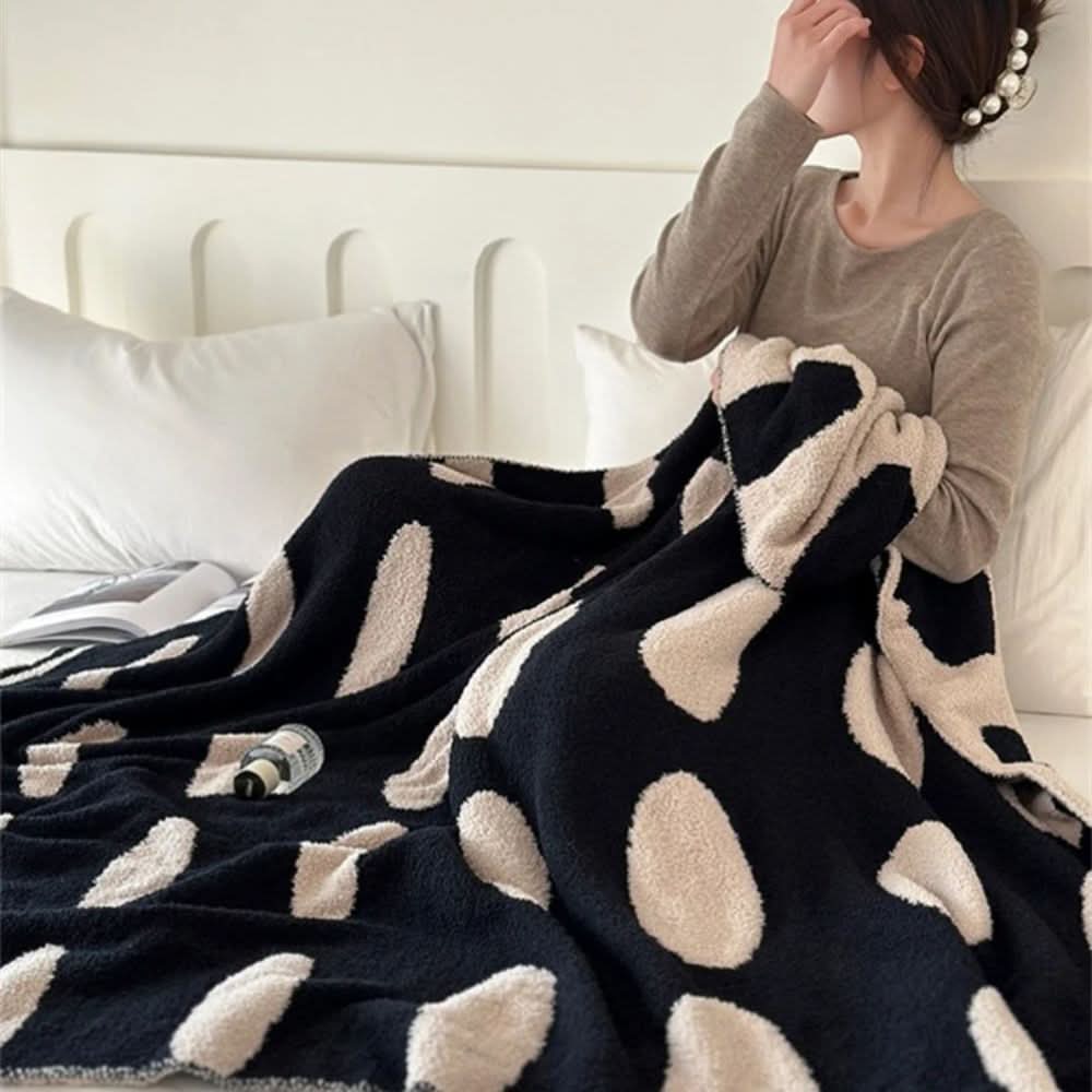 fleece-reversible-blanket-130x170cm-lightweight-soft-cozy-img1.jpg