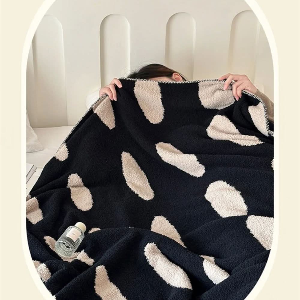 fleece-reversible-blanket-130x170cm-lightweight-soft-cozy-img4.jpg
