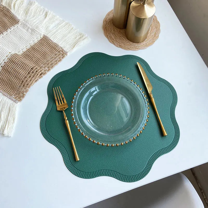 floramat-luxury-round-faux-leather-placemats-embossed-flower-design-img7.webp