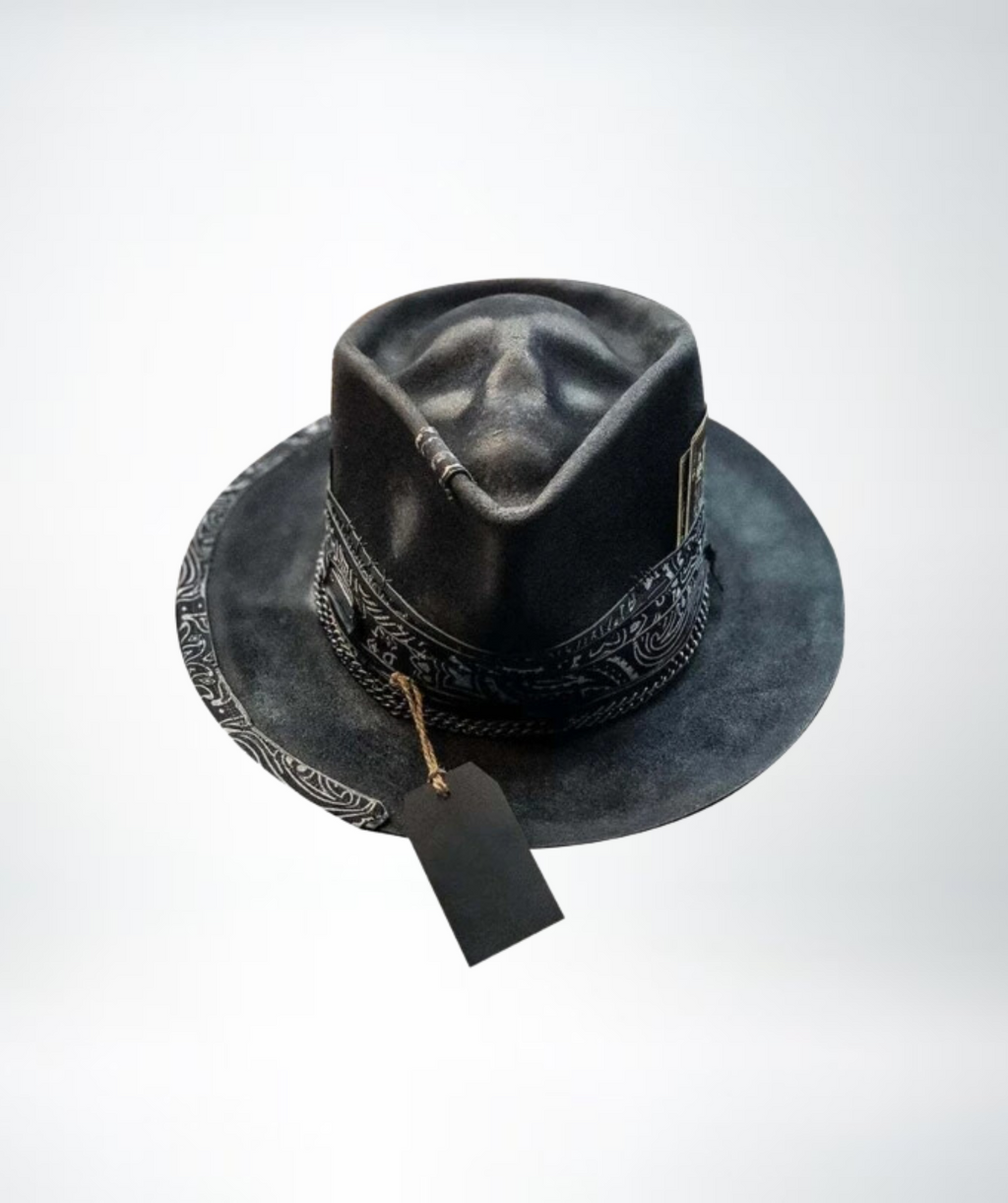 handmade-skull-hat-for-festivals-statement-outfits-felt-construction-img1.png