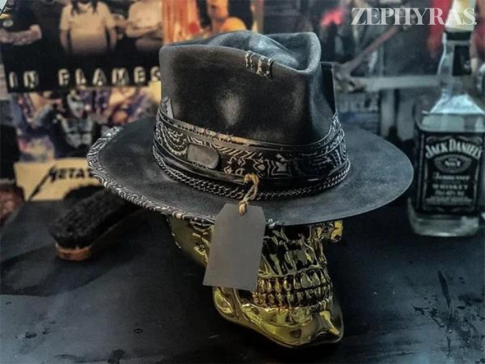 handmade-skull-hat-for-festivals-statement-outfits-felt-construction-img3.png