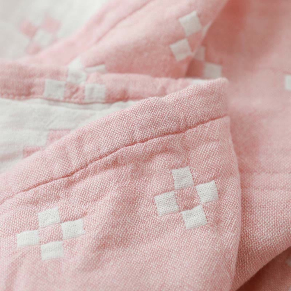 lightweight-comfort-blanket-breathable-geometric-diamond-pattern-img7.jpg