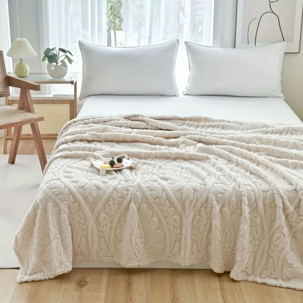 microfiber-jacquard-fleece-blanket-soft-french-weave-lightweight-img1.jpg
