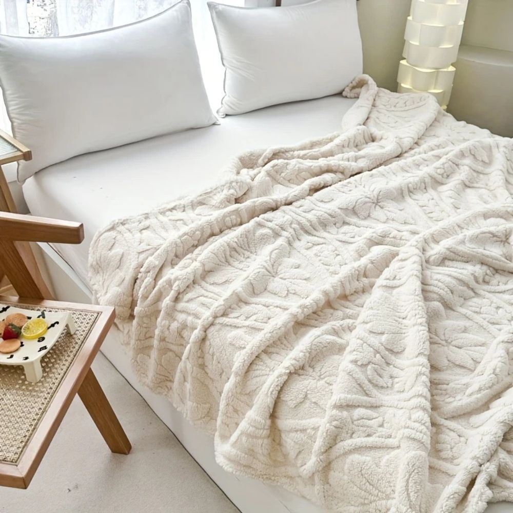 microfiber-jacquard-fleece-blanket-soft-french-weave-lightweight-img2.jpg