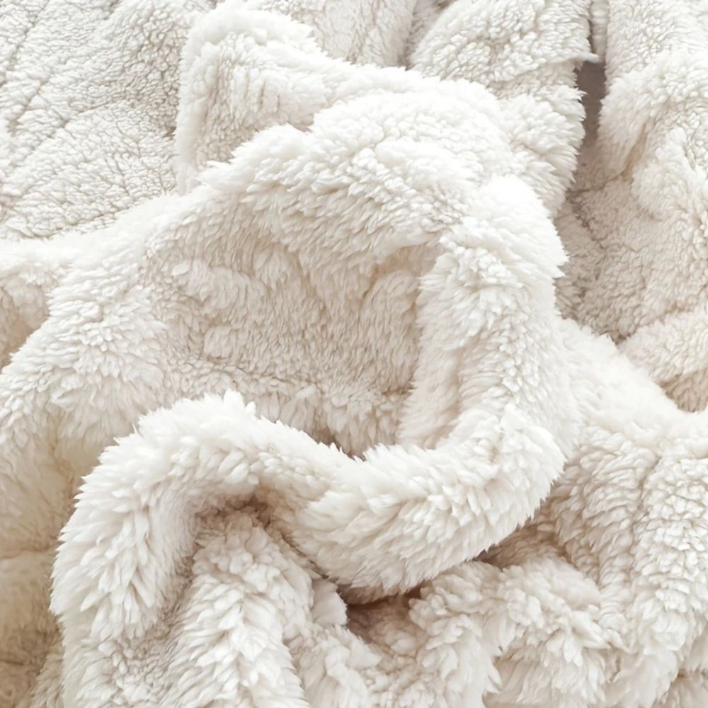microfiber-jacquard-fleece-blanket-soft-french-weave-lightweight-img5.jpg