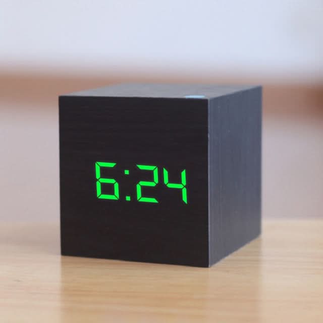 minimalist-led-cube-alarm-clock-with-auto-night-mode-img2.jpg