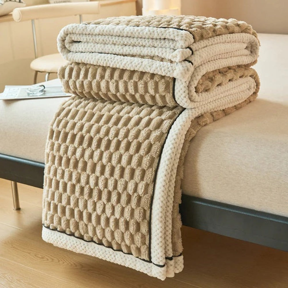 plush-bubble-throw-blanket-cloud-soft-year-round-comfort-img13.jpg