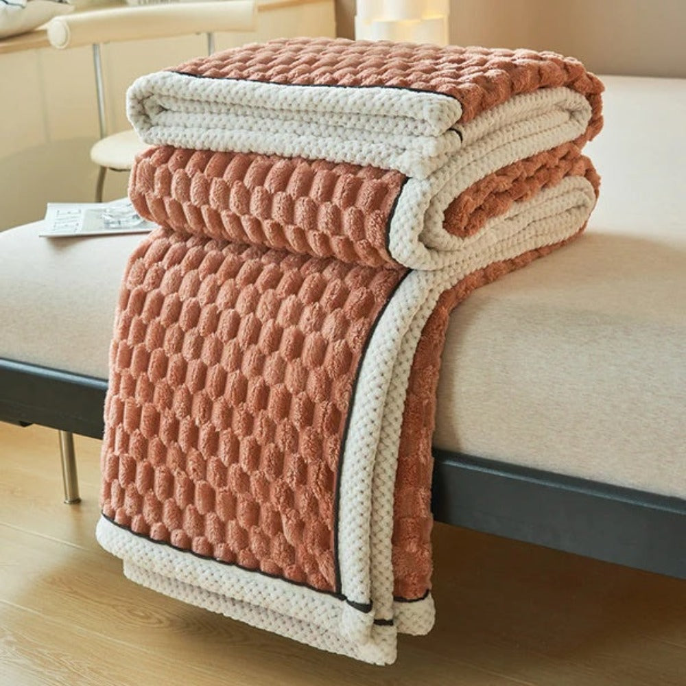 plush-bubble-throw-blanket-cloud-soft-year-round-comfort-img2.jpg