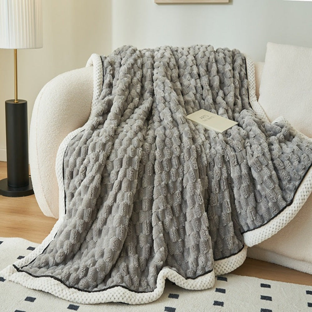 plush-bubble-throw-blanket-cloud-soft-year-round-comfort-img3.jpg