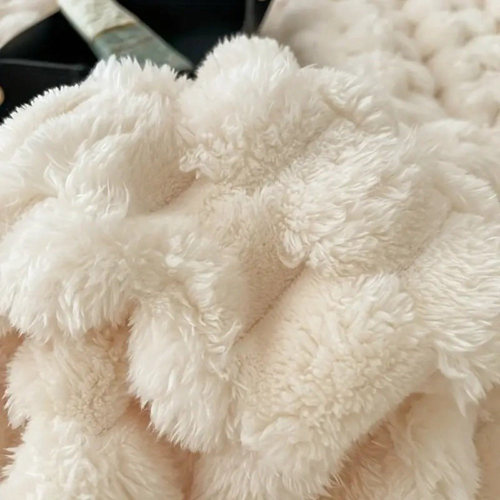 plush-bubble-throw-blanket-cloud-soft-year-round-comfort-img5.jpg
