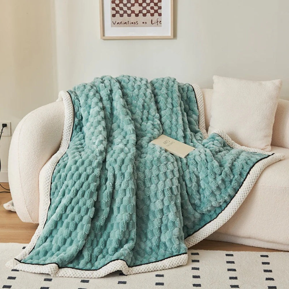 plush-bubble-throw-blanket-cloud-soft-year-round-comfort-img8.jpg