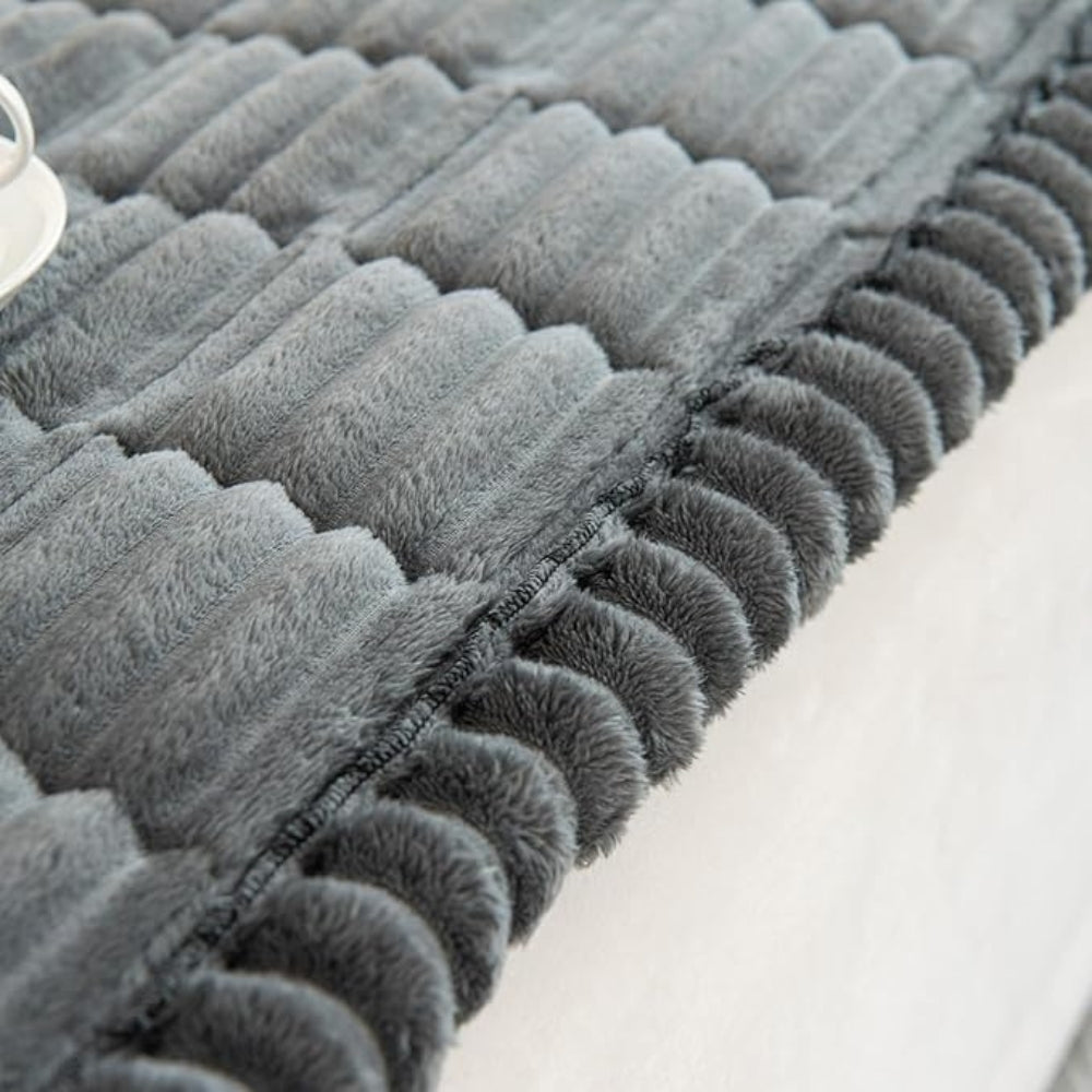 plush-flannel-sofa-cover-with-hand-pleated-edges-img8.jpg