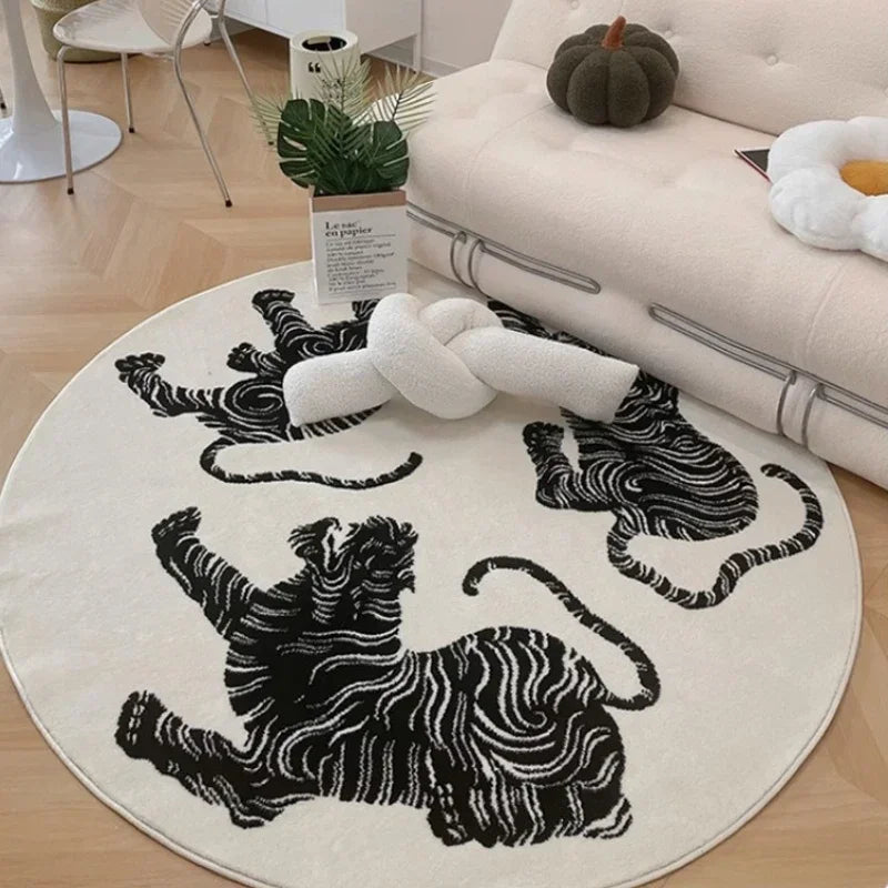 plush-round-rug-with-bold-tiger-stripe-pattern-img6.webp