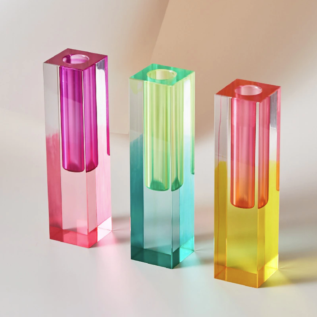 prismatic-acrylic-vase-organizer-with-rainbow-light-effect-img1.png