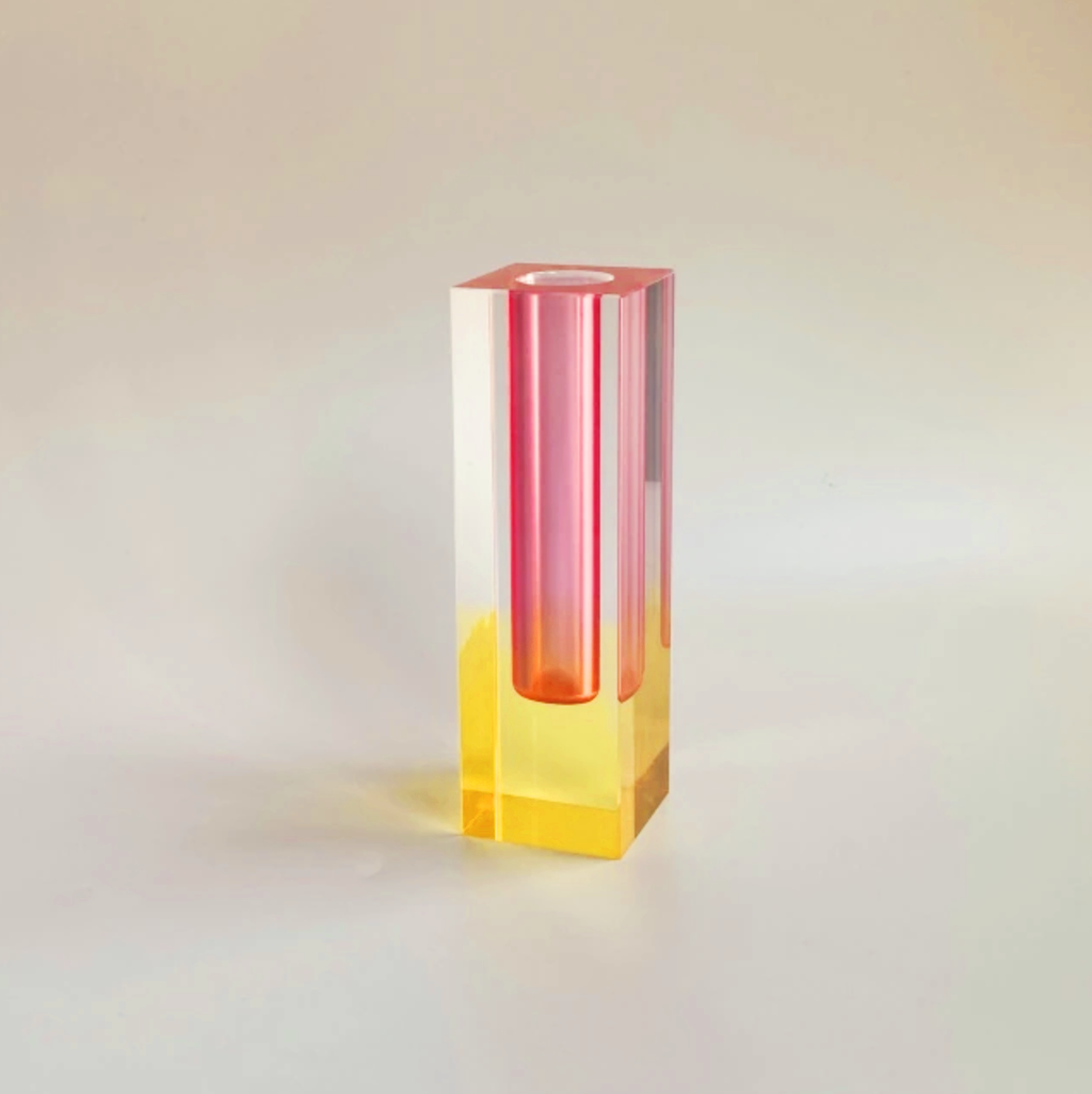 prismatic-acrylic-vase-organizer-with-rainbow-light-effect-img14.png