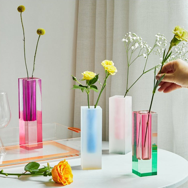 prismatic-acrylic-vase-organizer-with-rainbow-light-effect-img8.jpg