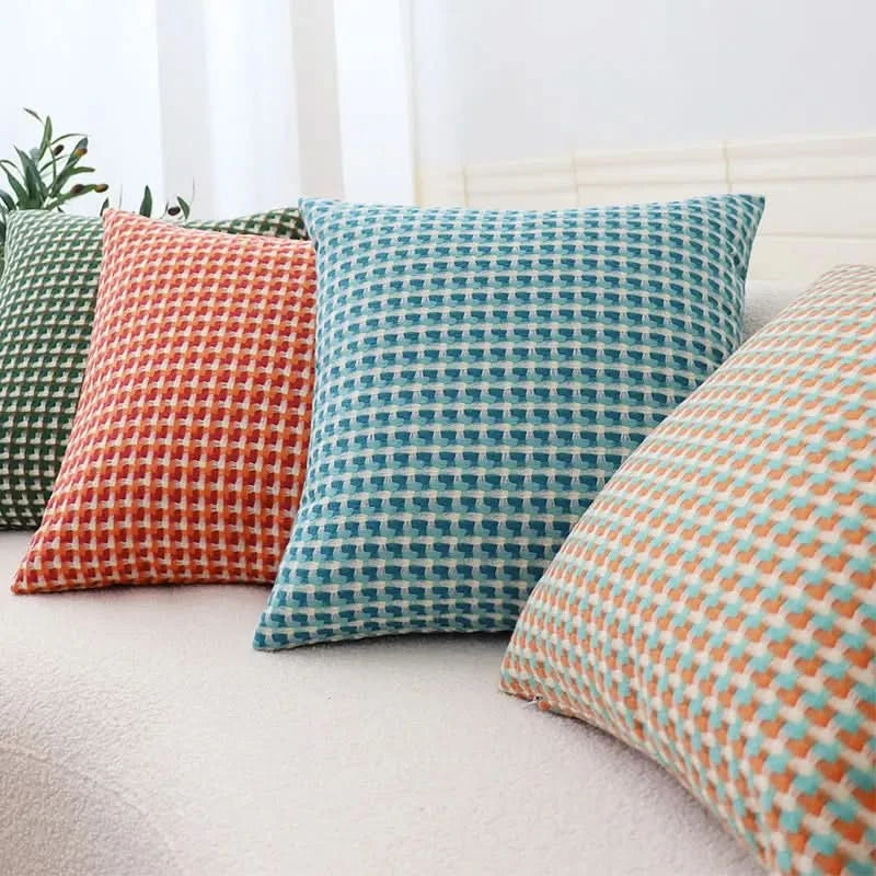scandinavian-minimalist-contrast-throw-pillow-cover-img1.webp