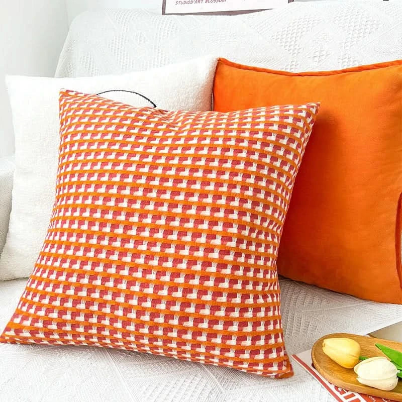 scandinavian-minimalist-contrast-throw-pillow-cover-img2.webp