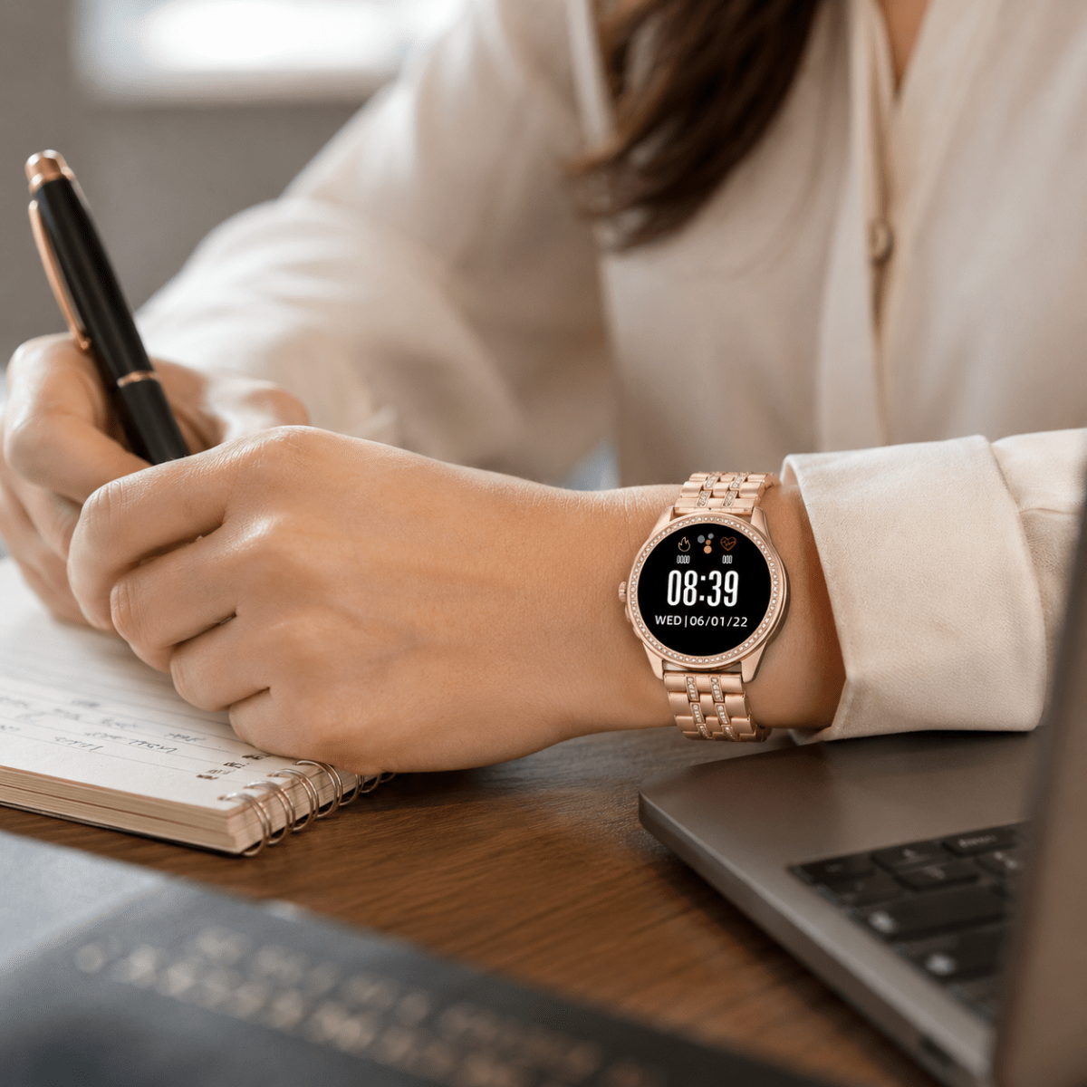 smart-hd-smartwatch-with-metal-band-brilliant-display-img2.png