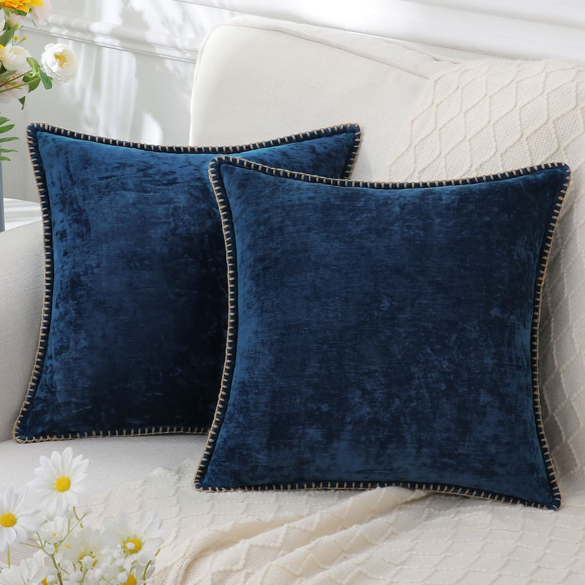 soft-chenille-cushion-cover-with-elegant-comfort-img7.jpg