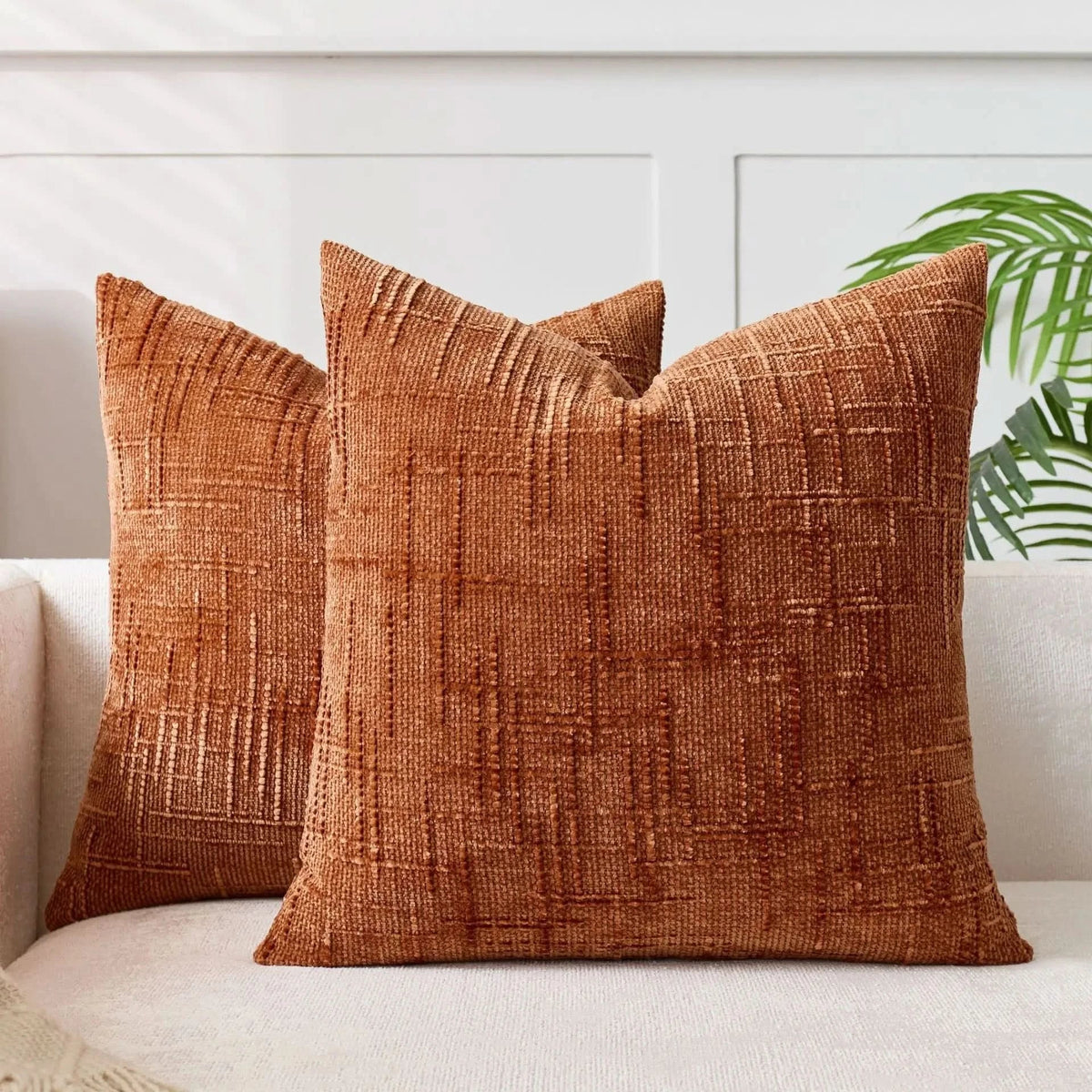 soft-chenille-throw-pillow-cover-with-bamboo-texture-img11.webp
