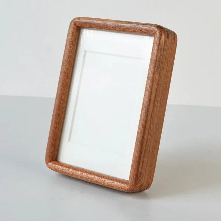 solid-hardwood-photo-frame-with-cream-passe-partout-img8.jpg
