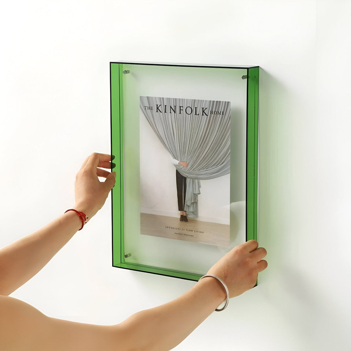 transparent-acrylic-photo-frame-with-sculptural-minimalism-img3.jpg