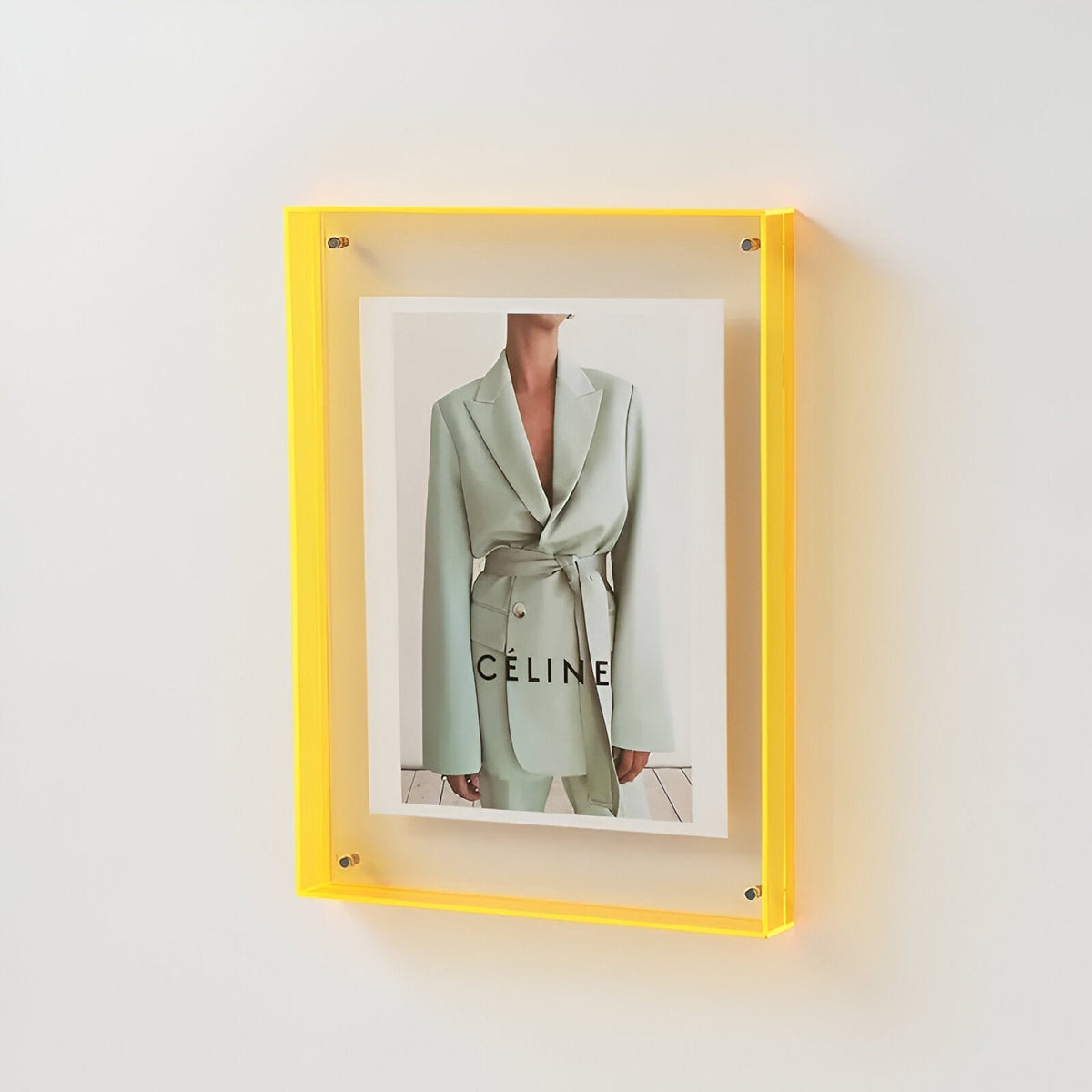 transparent-acrylic-photo-frame-with-sculptural-minimalism-img6.jpg
