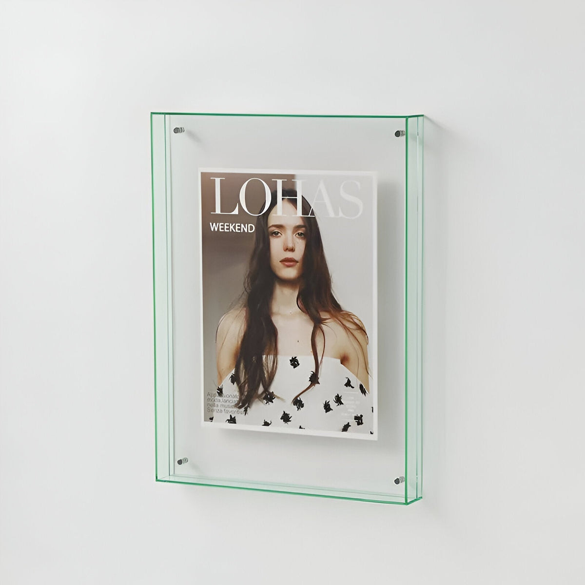 transparent-acrylic-photo-frame-with-sculptural-minimalism-img7.jpg
