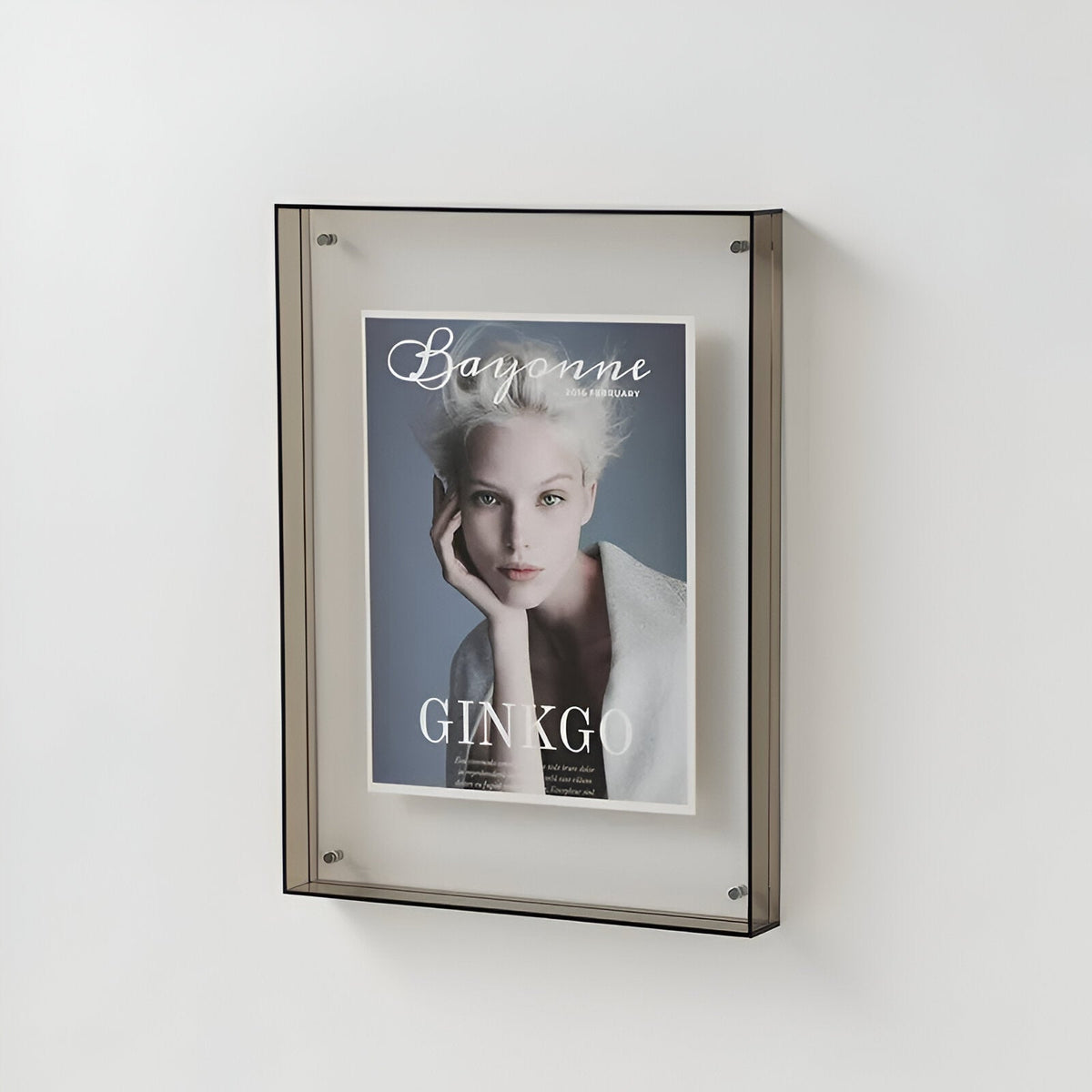 transparent-acrylic-photo-frame-with-sculptural-minimalism-img9.jpg