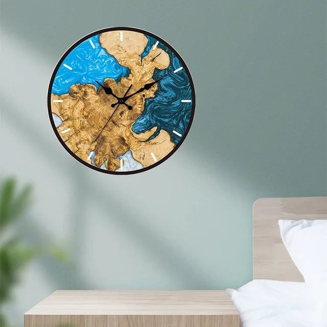transparent-acrylic-wall-clock-with-minimalist-design-img5.webp