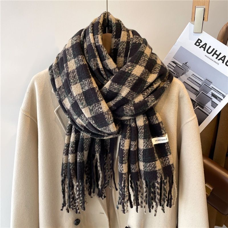 warm-checked-cashmere-scarf-for-winter-large-78-oversized-fit-img10.jpg