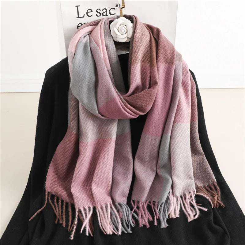 warm-checked-cashmere-scarf-for-winter-large-78-oversized-fit-img2.webp