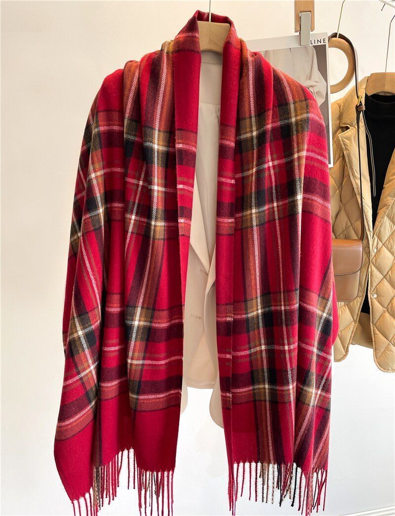 warm-checked-cashmere-scarf-for-winter-large-78-oversized-fit-img6.jpg