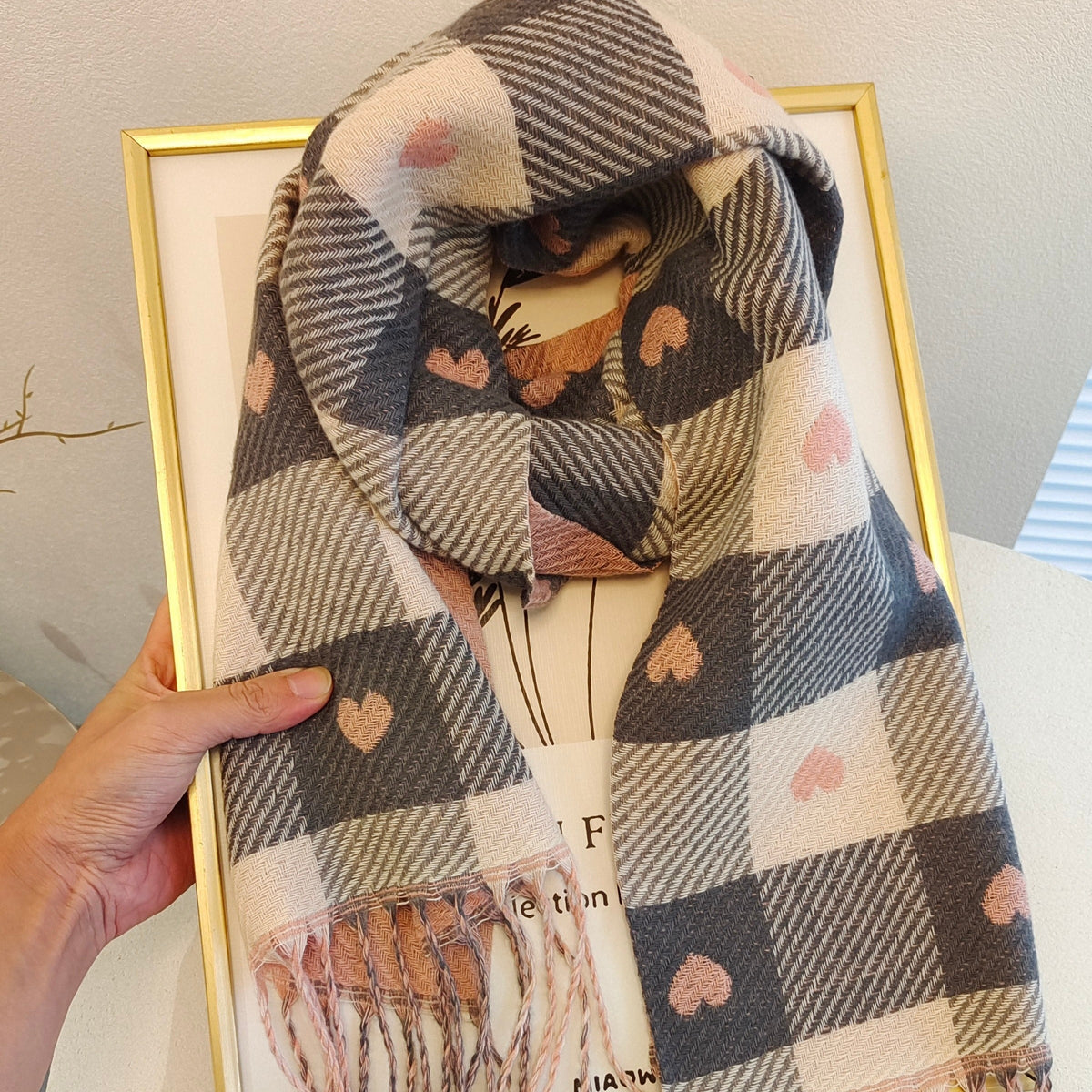 windproof-checkered-womens-scarf-for-autumn-winter-soft-lightweight-polyester-img2.jpg